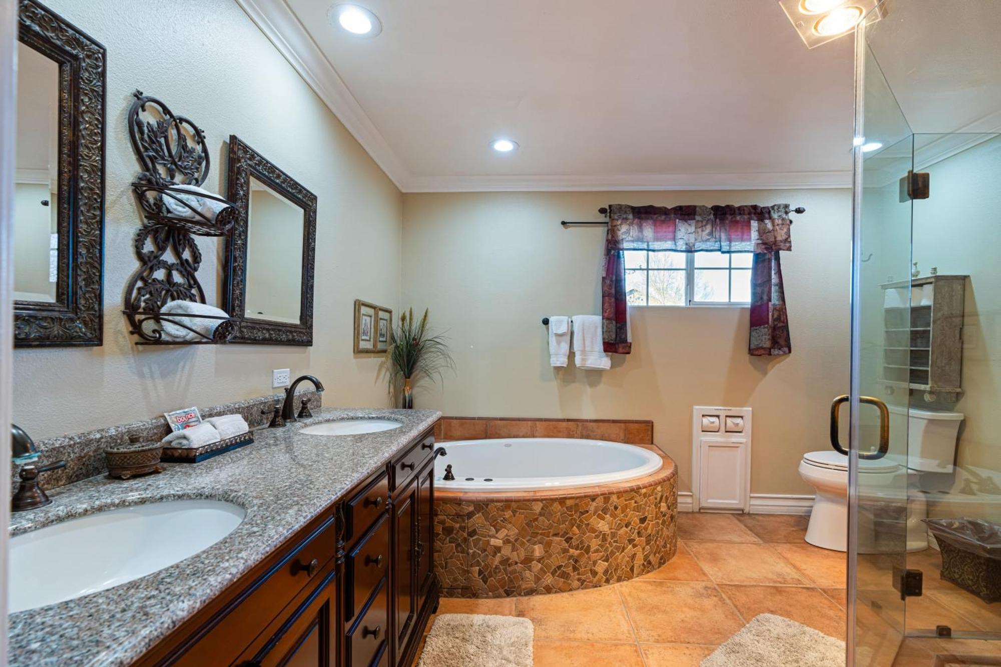Victorian Manor In Paso Robles Wine Country Pool Hot Tub Firepit Tennis Court Sleeps 28 Экстерьер фото